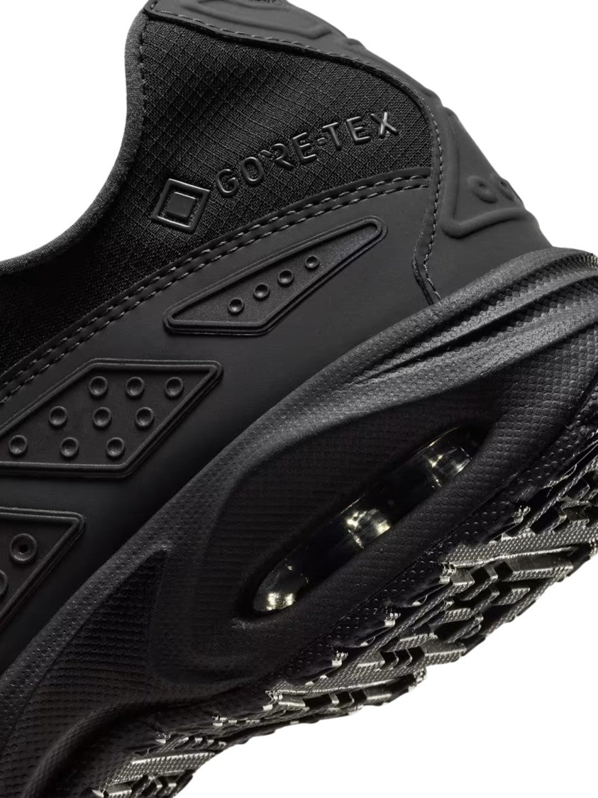 Nike Black Air Max Sndr Sneakers