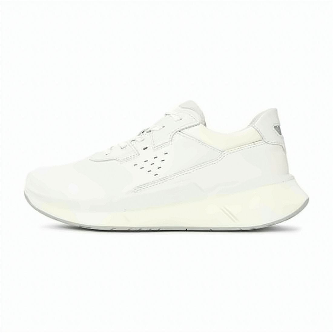 Ecco Minimalist White Sneakers With Padded Collar