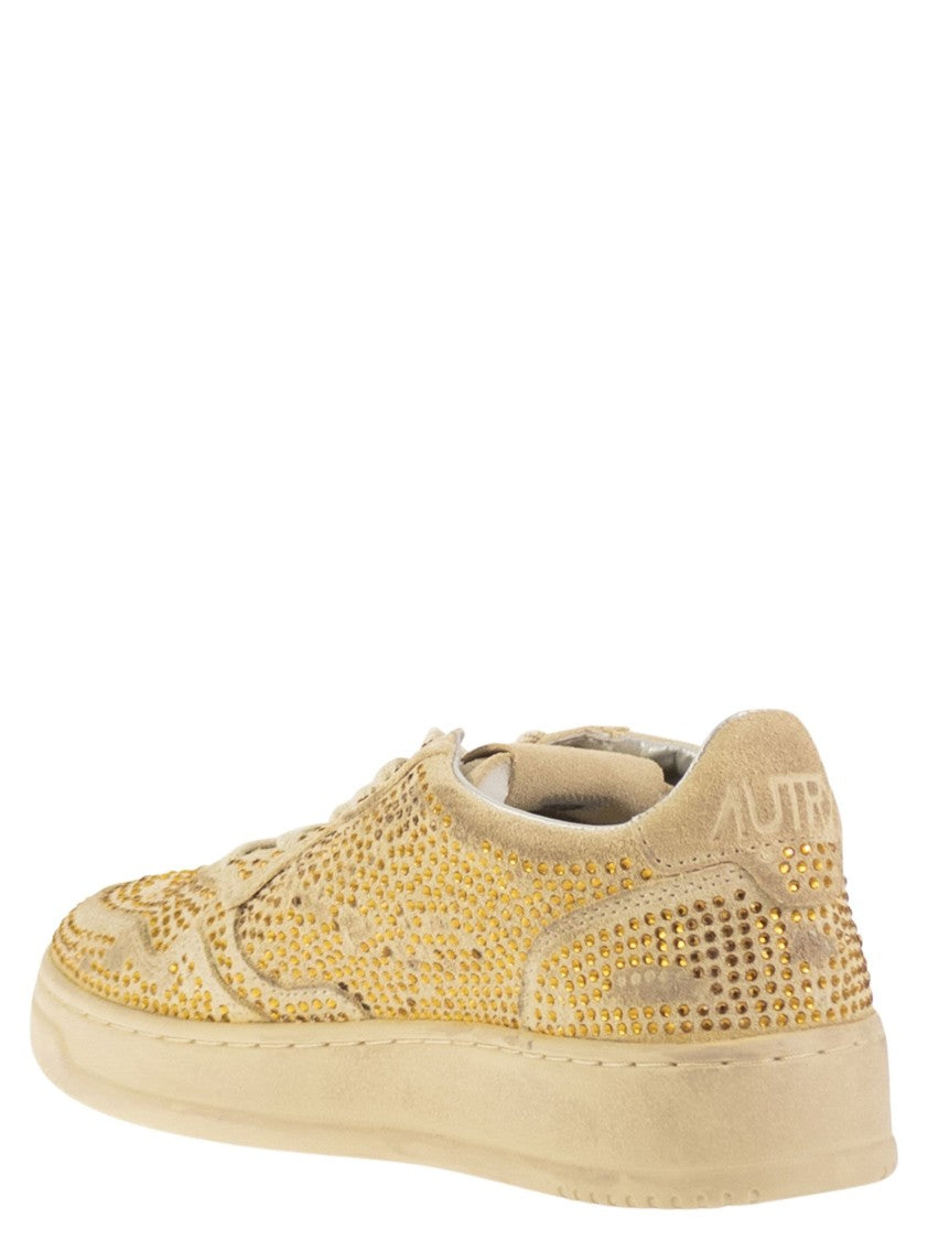 Autry Medalist Low - Suede Trainers With Rhinestones