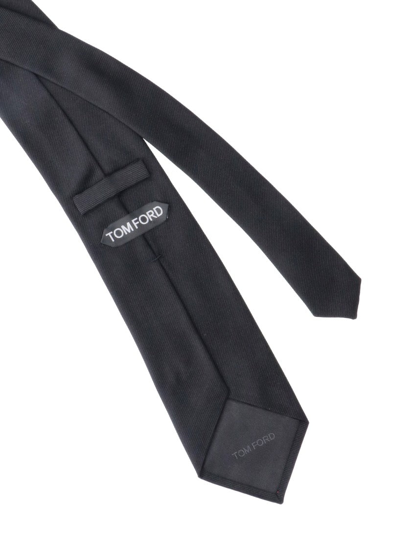 Tom Ford Adjustable Mulberry Silk Tie With Classic Pointed Tip