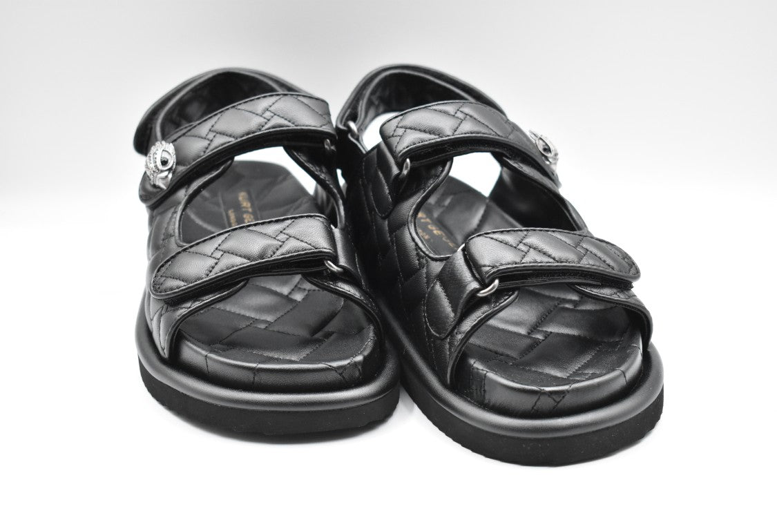 Kurt Geiger Quilted Black Flat Shoes With Minimalist Silhouette