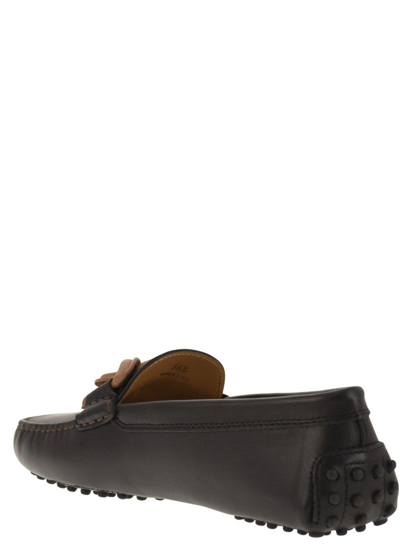 Tod's Moccasin With Leather Chain