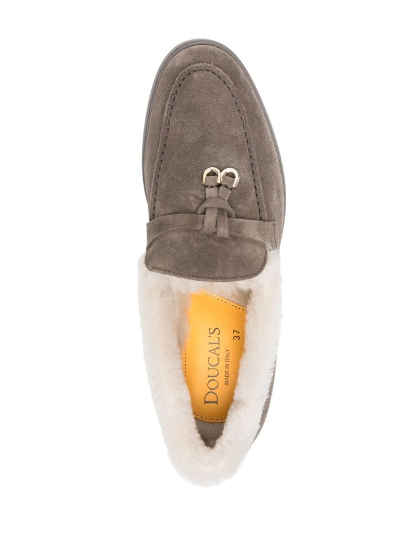 Doucal's Soft Suede Loafers With Cozy Shearling Lining And Bow Detail