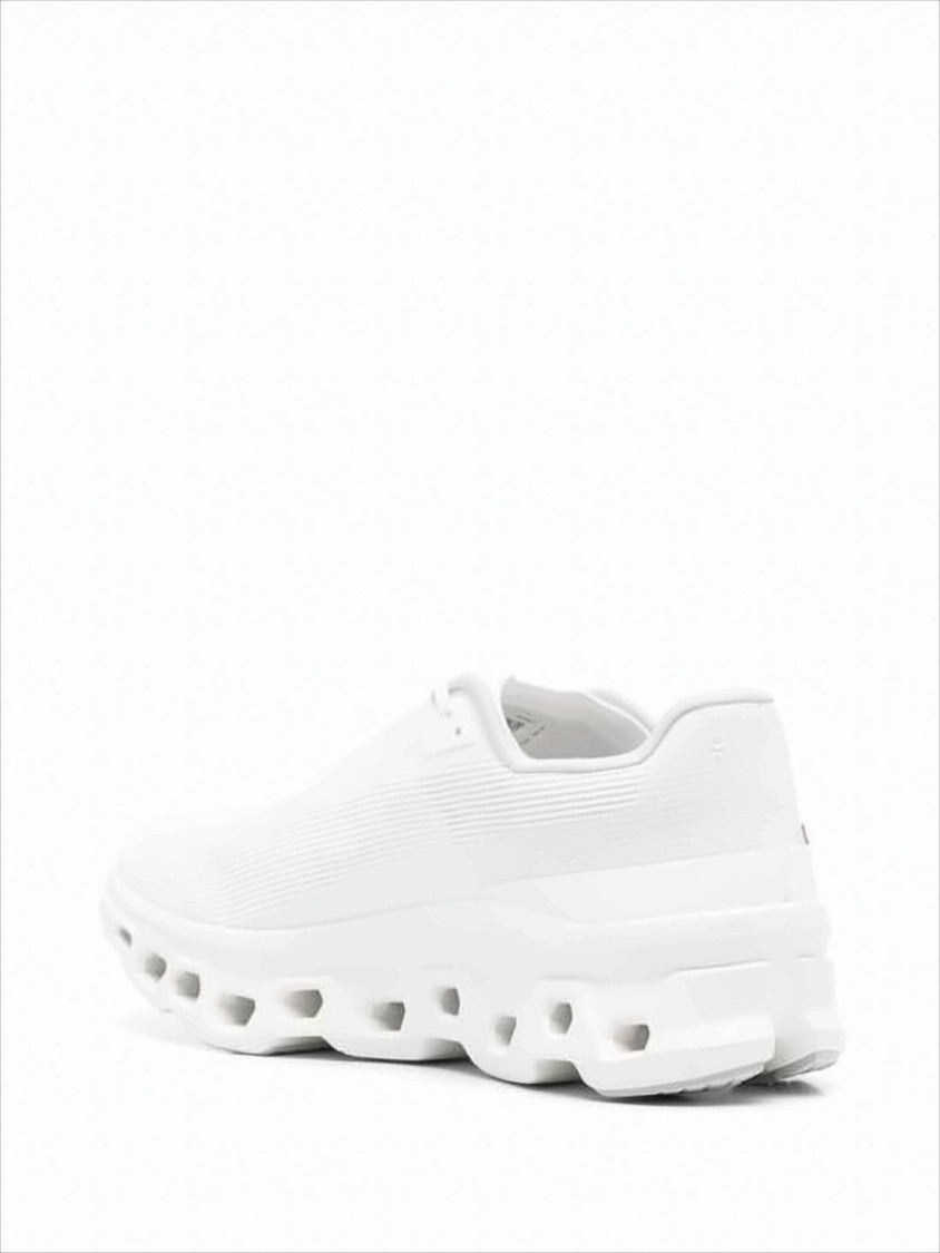 On Running Minimally Designed Breathable Sneakers With Innovative Sole