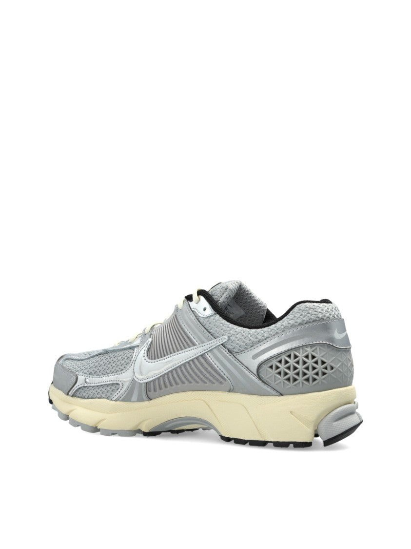Nike Zoom Vomero 5 Sneakers