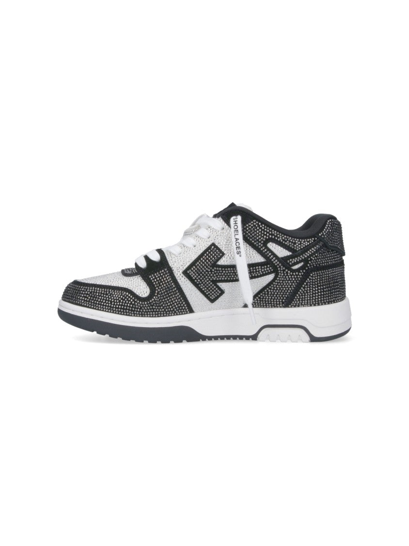 Off-White Low-Top Black Sneakers With Modern Design