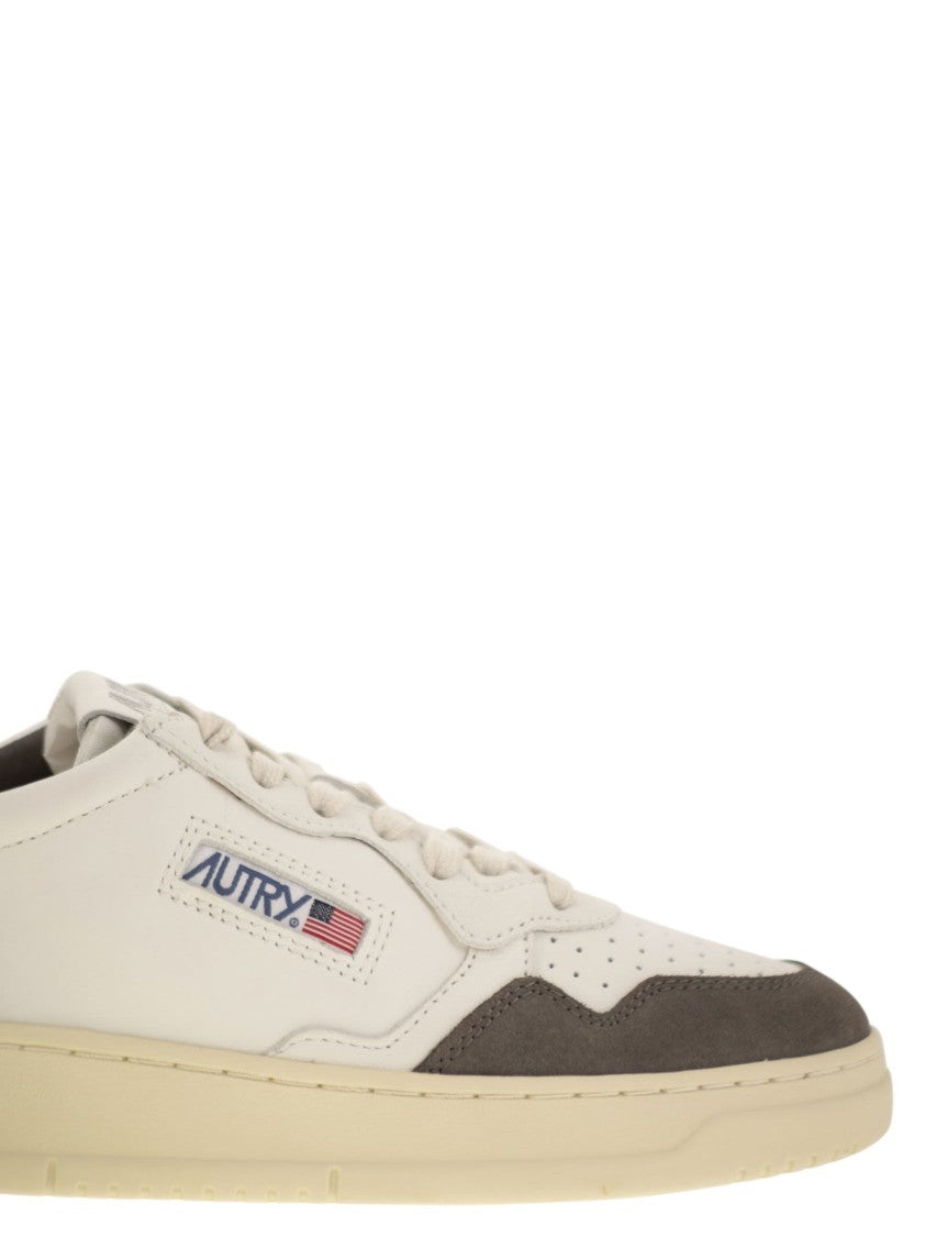 Autry Medalist Low - Leather And Suede Sneakers