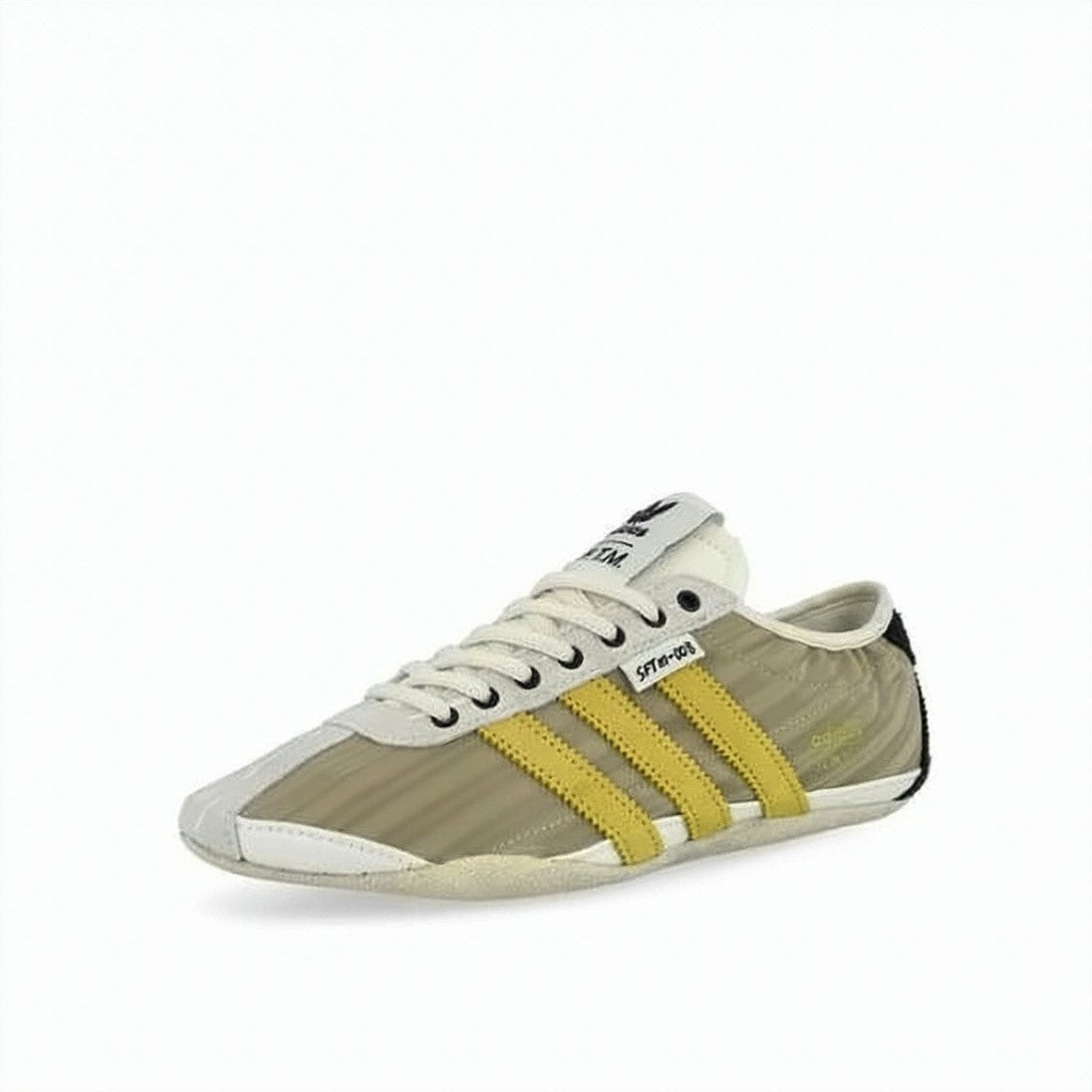 Song For The Mute Low-Profile Beige Sneakers With Yellow Stripes And Black Accents