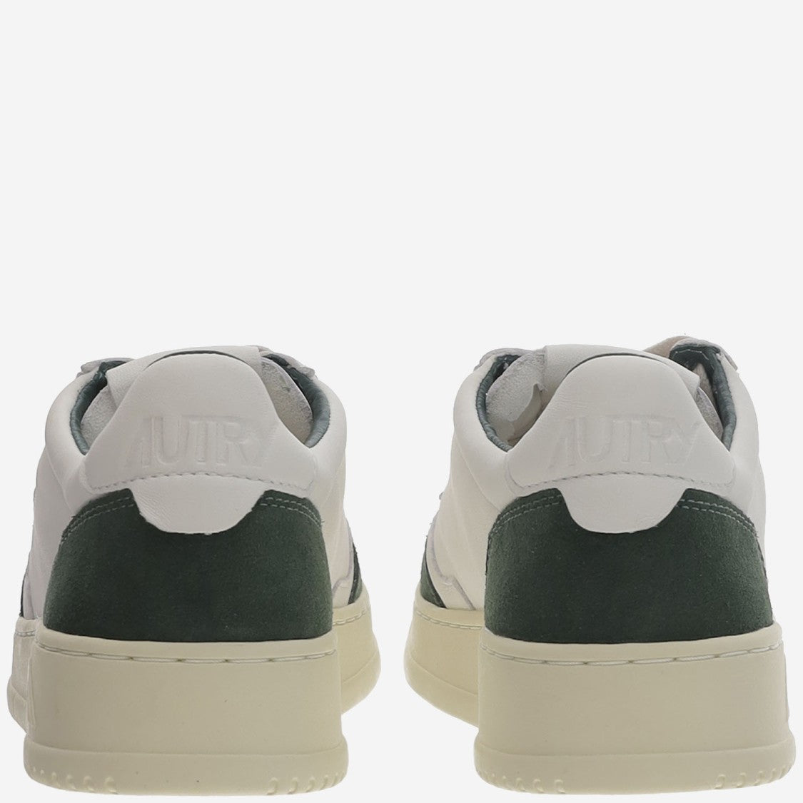 Autry Low Medalist Leather Sneakers