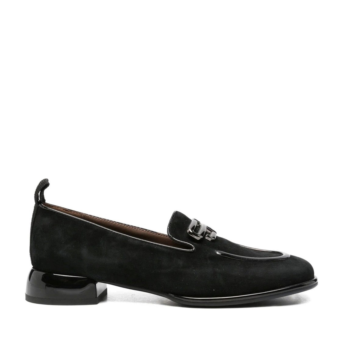 Linda Baumann Black Sleek Metallic Emblem Closed-Toe Leather Dress Flats