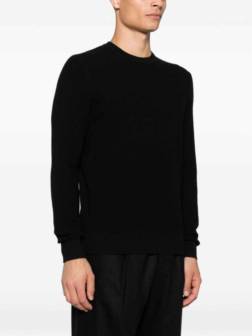 Vengera Classic Crew Neck Sweater In Virgin Wool