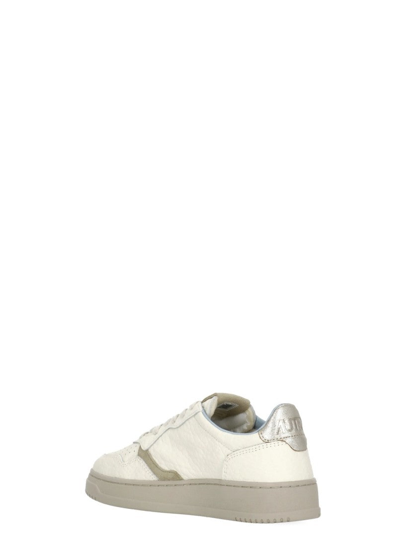Autry Ivory Medalist Low Leather Sneakers