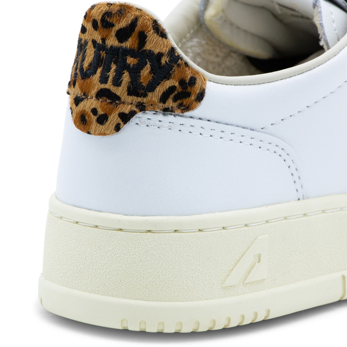 Autry Leopard Detail Low-Top Sneakers