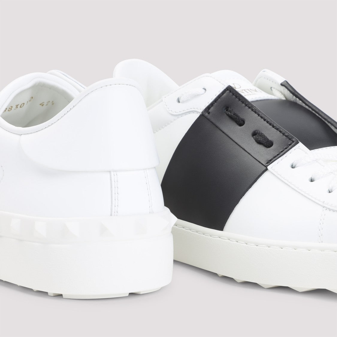 Valentino Garavani Calf Leather Low-Top Sneakers With Signature Details