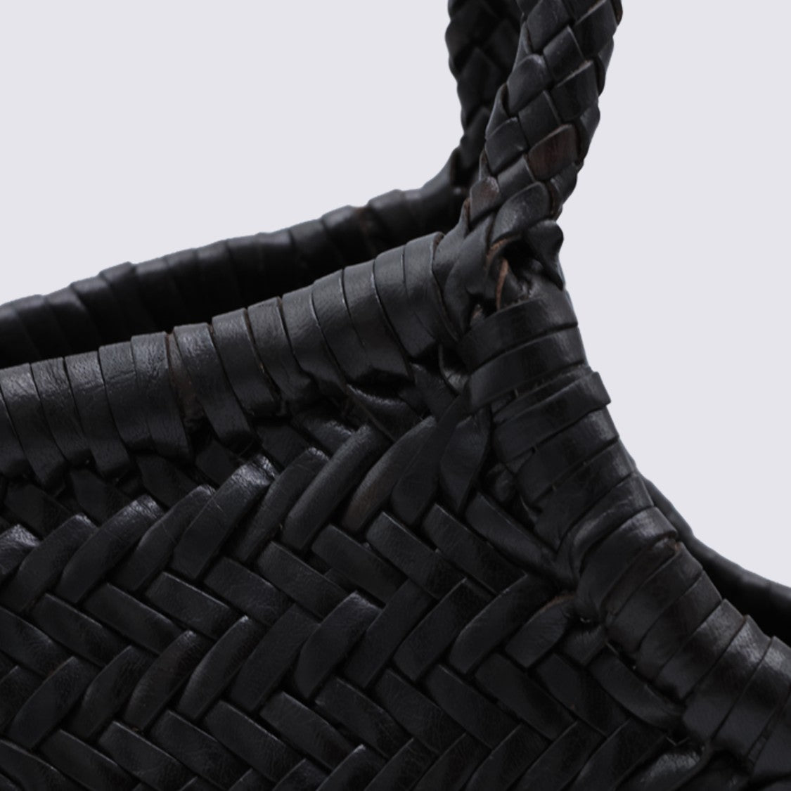 Dragon Diffusion Medium Woven Tote Bag With Structured Shape And Artisanal Weave