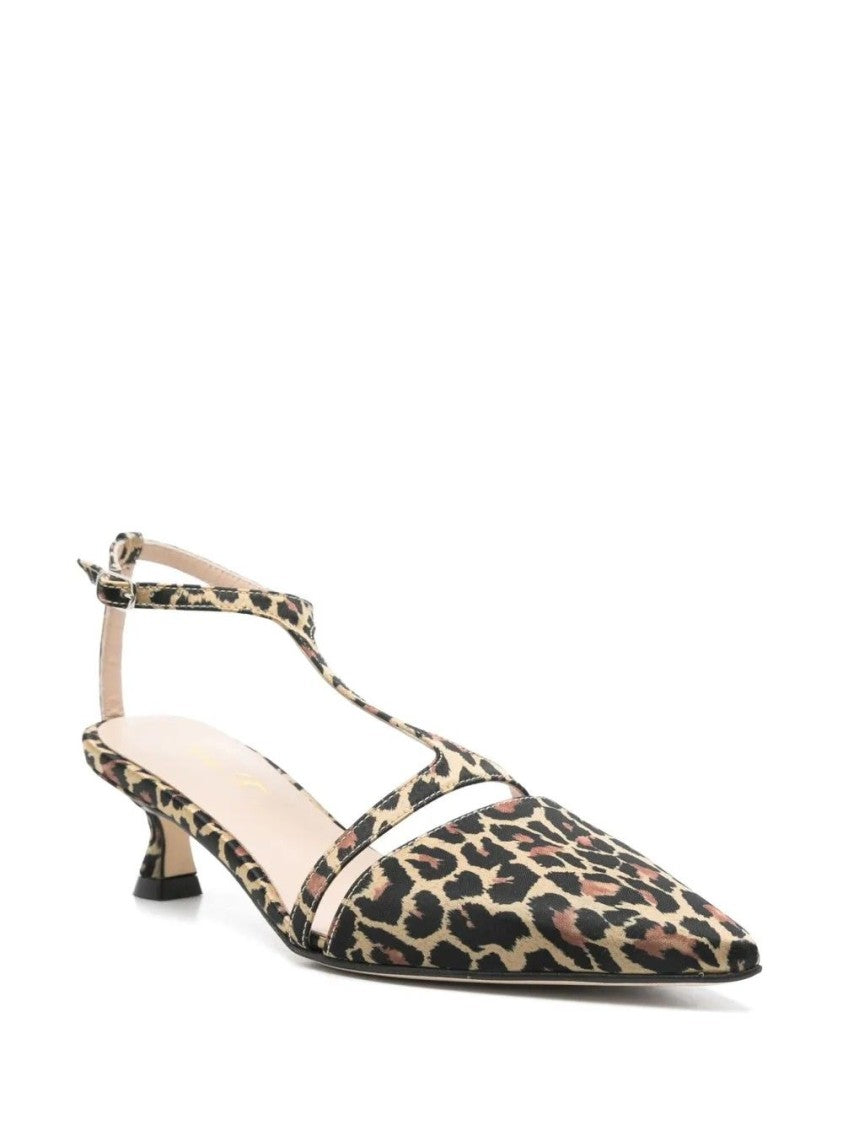 Anna F. Chanel Pointed Toe Kitten Heel Shoes