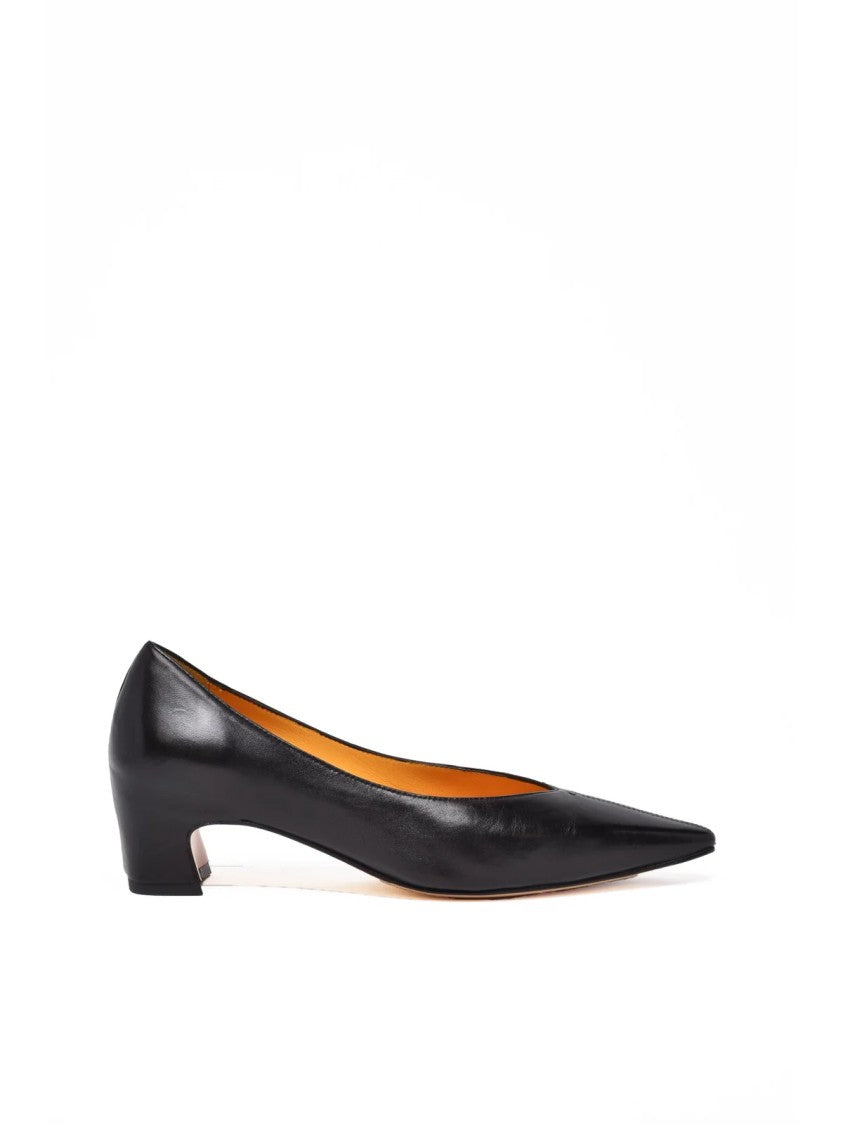 Mara Bini Black Leather Pumps