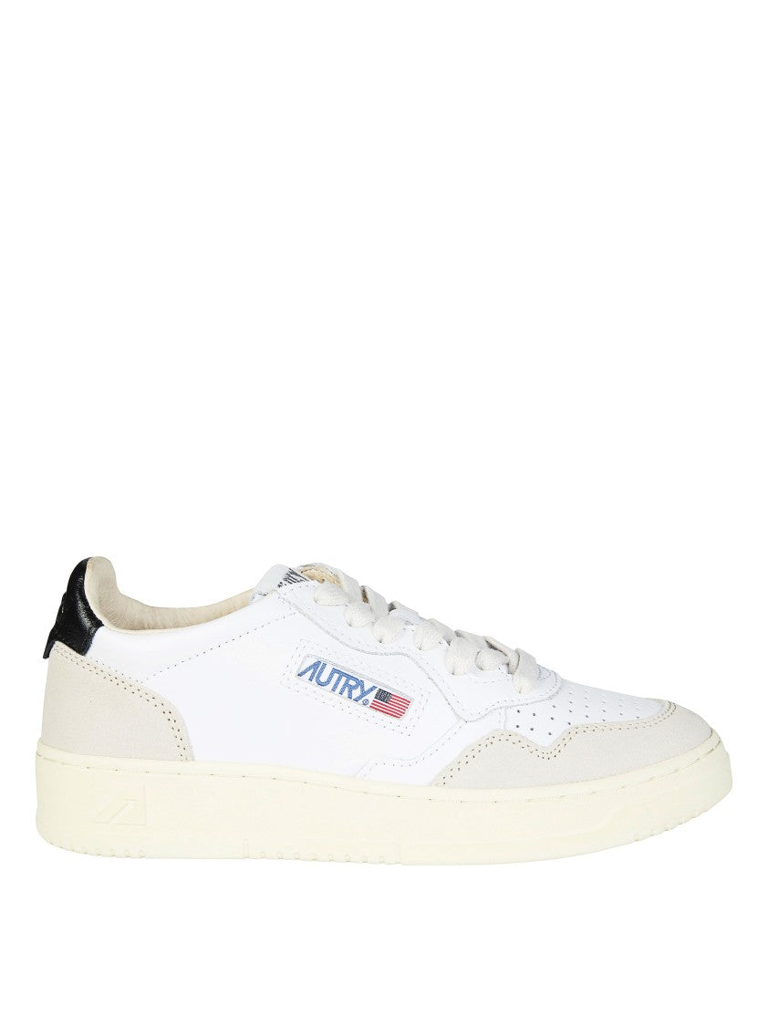 Autry White Medalist Low Ls21 Sneakers