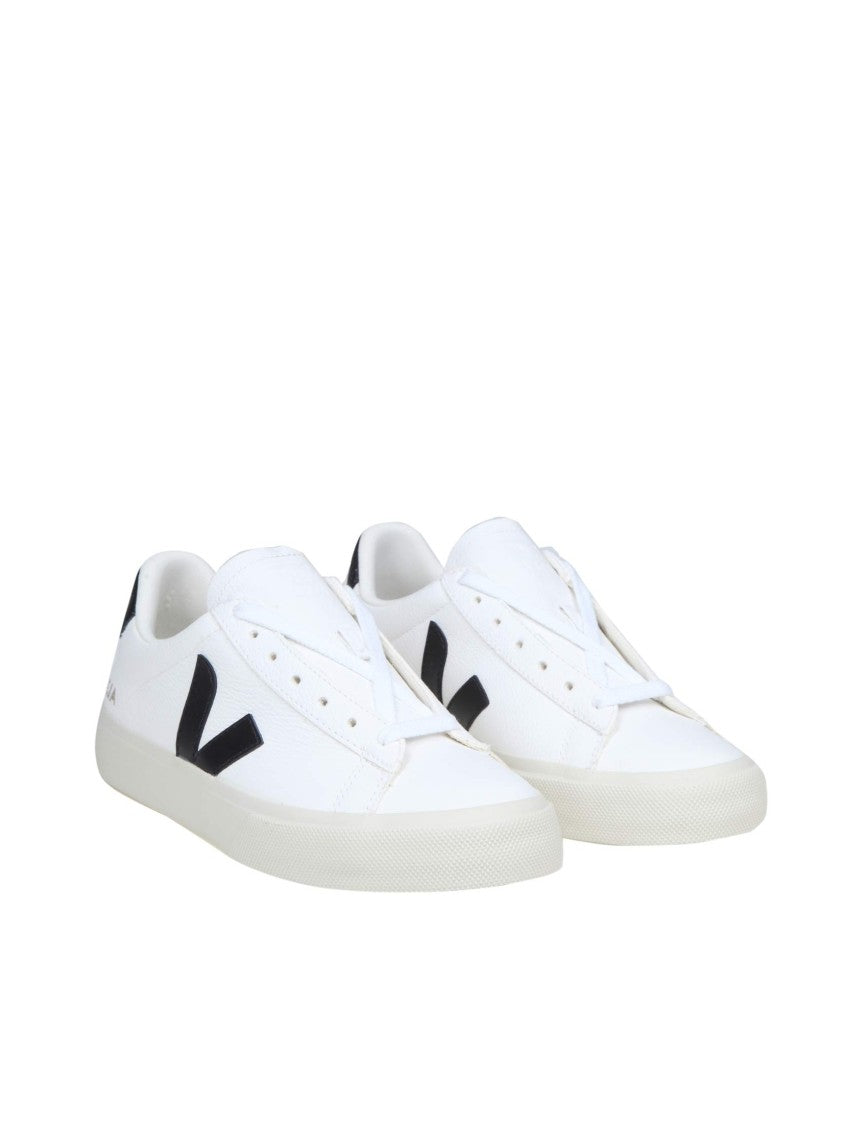 Veja Campo Chromefree In White/Black Leather