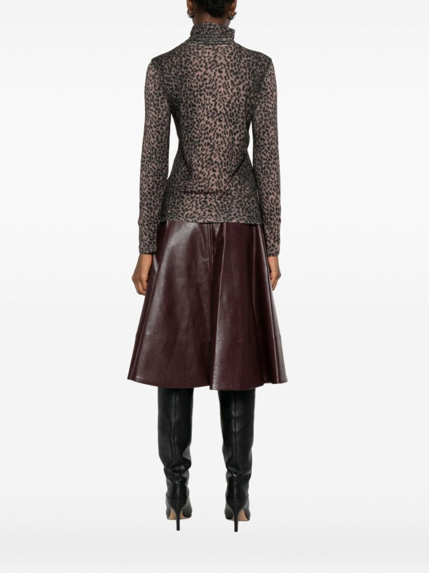 Majestic Filatures Fitted Turtleneck Sweater With Black Leopard Print