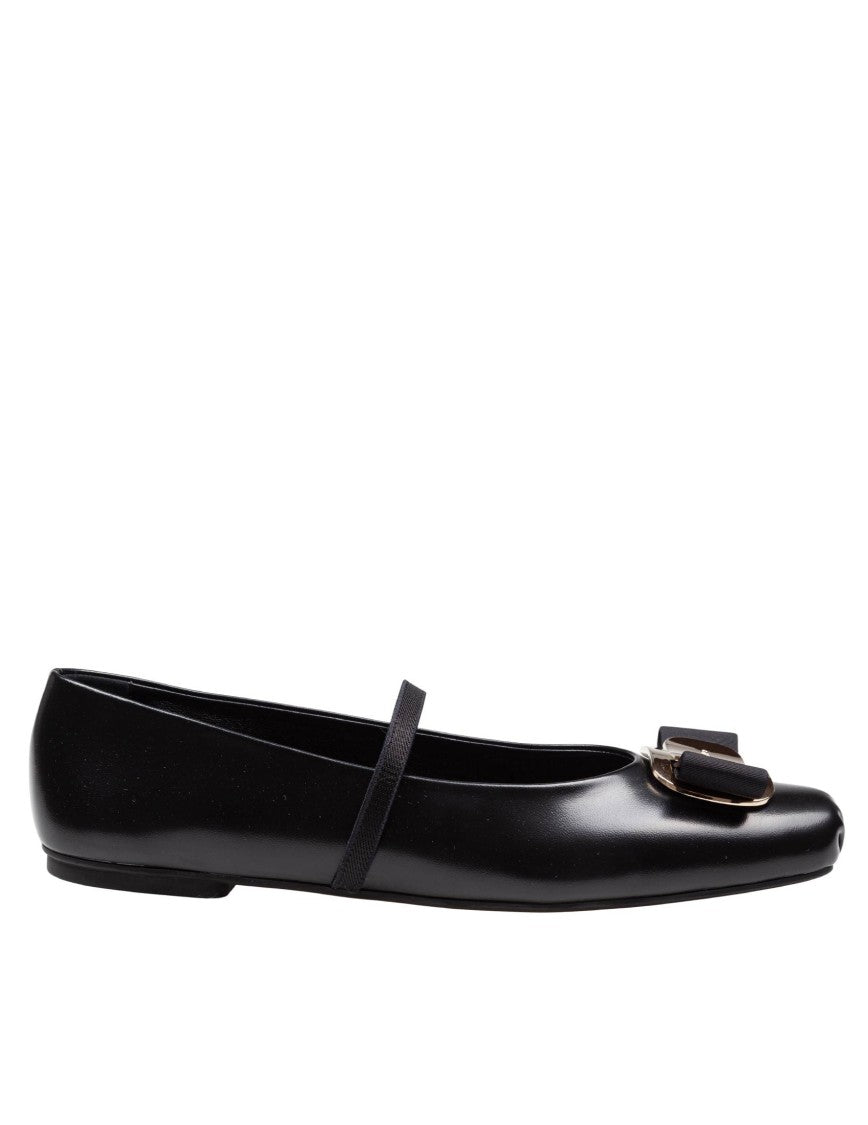 Salvatore Ferragamo Black Leather Zina Ballerina