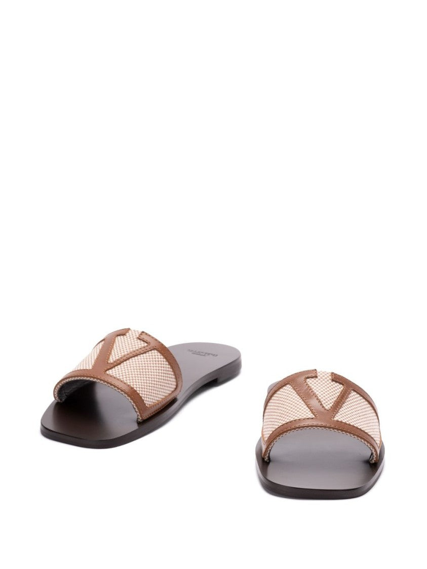 Valentino Garavani Superstar Slide Slipper With Vlogo Detail And Premium Materials