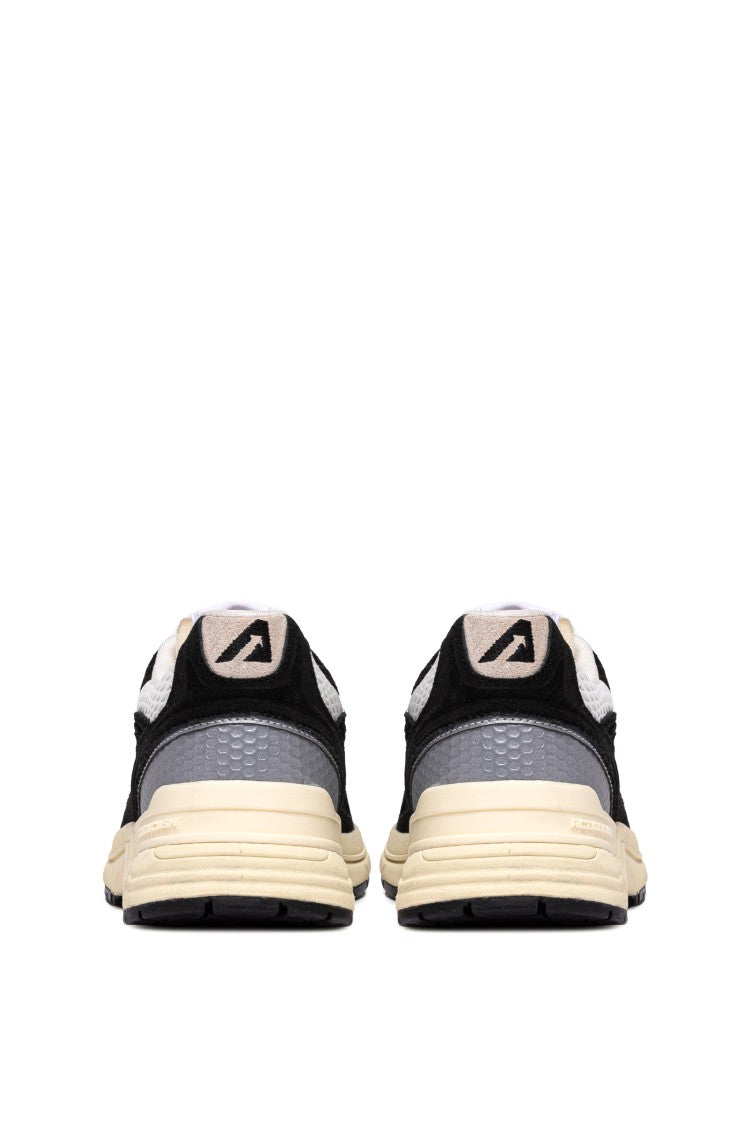 Autry Women’S Hyperway Suede Running Shoes