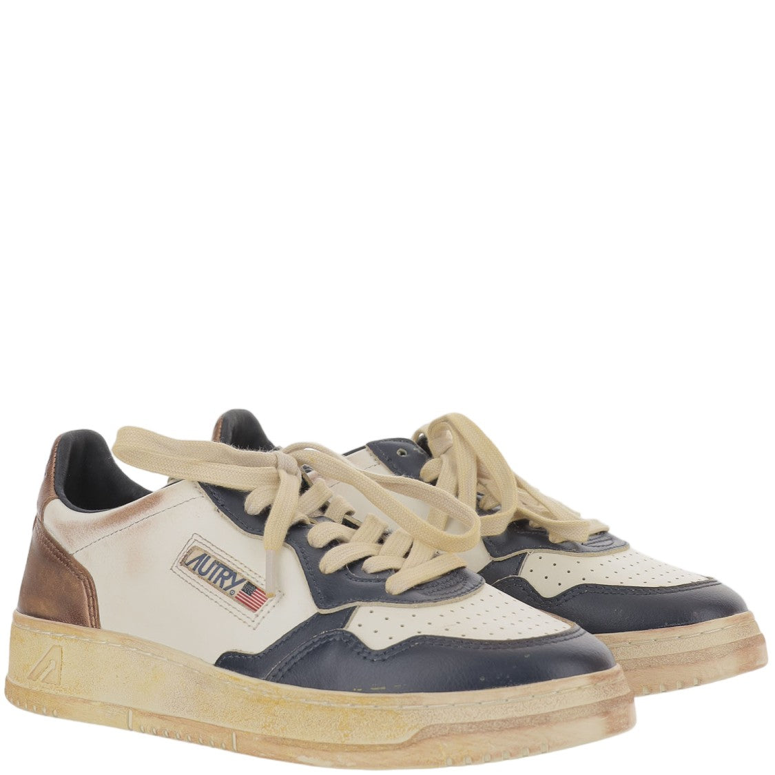 Autry Medalist Low Super Vintage Sneakers