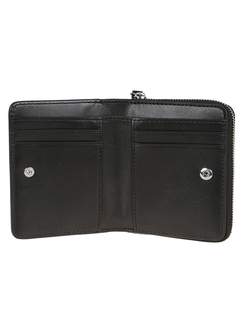 Marc Jacobs Textured Leather Wallet With Zip-Around Closure
