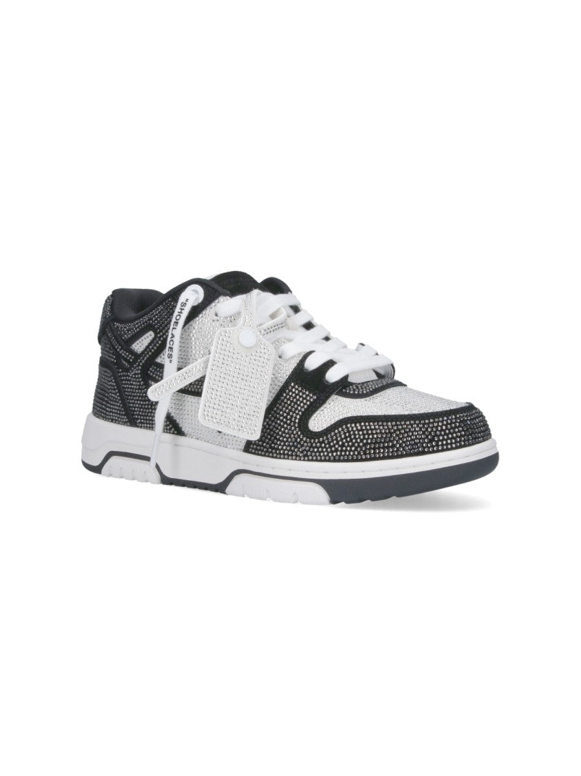 Off-White Low-Top Black Sneakers With Modern Design