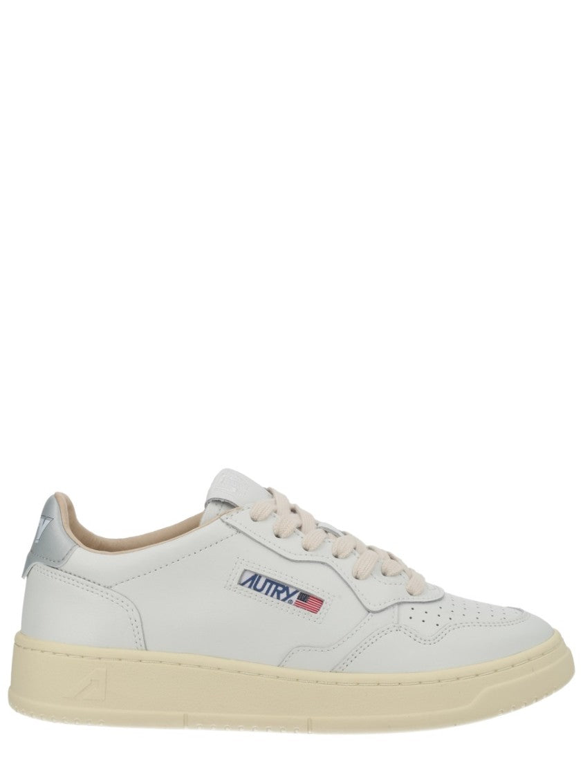 Autry Medalist Low Vintage Leather Sneakers