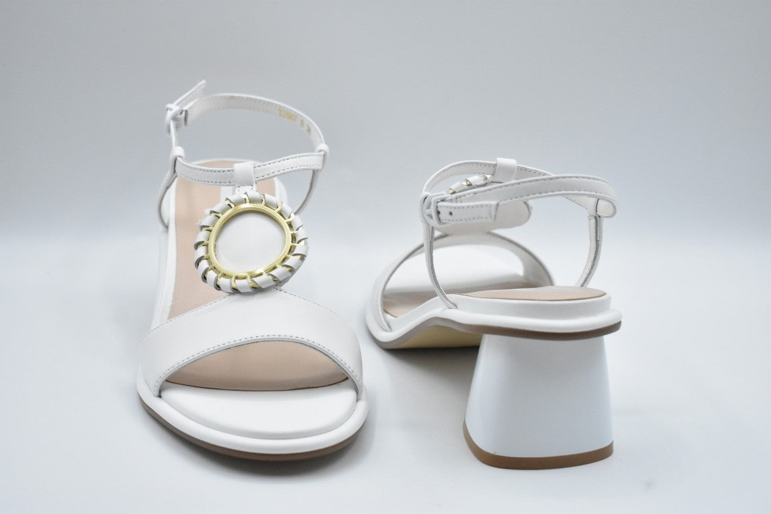 Jeannot Low-Heeled White Sandals With Ankle Strap And Decorative Element