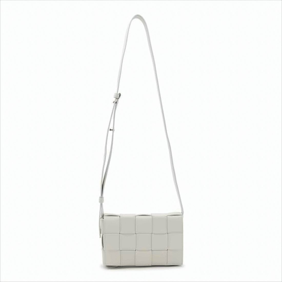 Bottega Veneta Woven White Crossbody Bag With Structured Silhouette