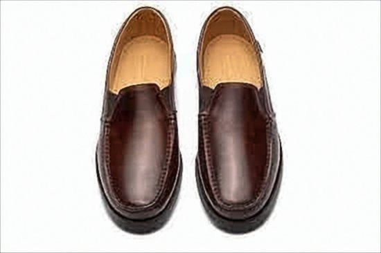 Paraboot Classic Polished Leather Loafers With Detailed Stitching