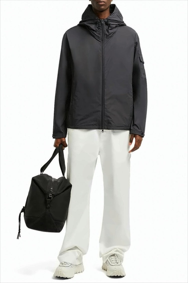 Moncler Hooded Black Jacket With Boxy Fit And Logo Detail