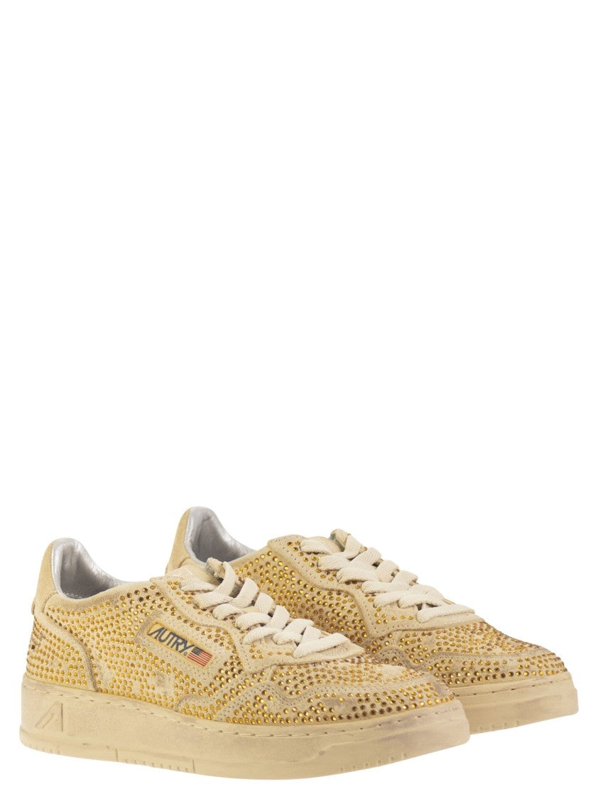 Autry Medalist Low - Suede Trainers With Rhinestones