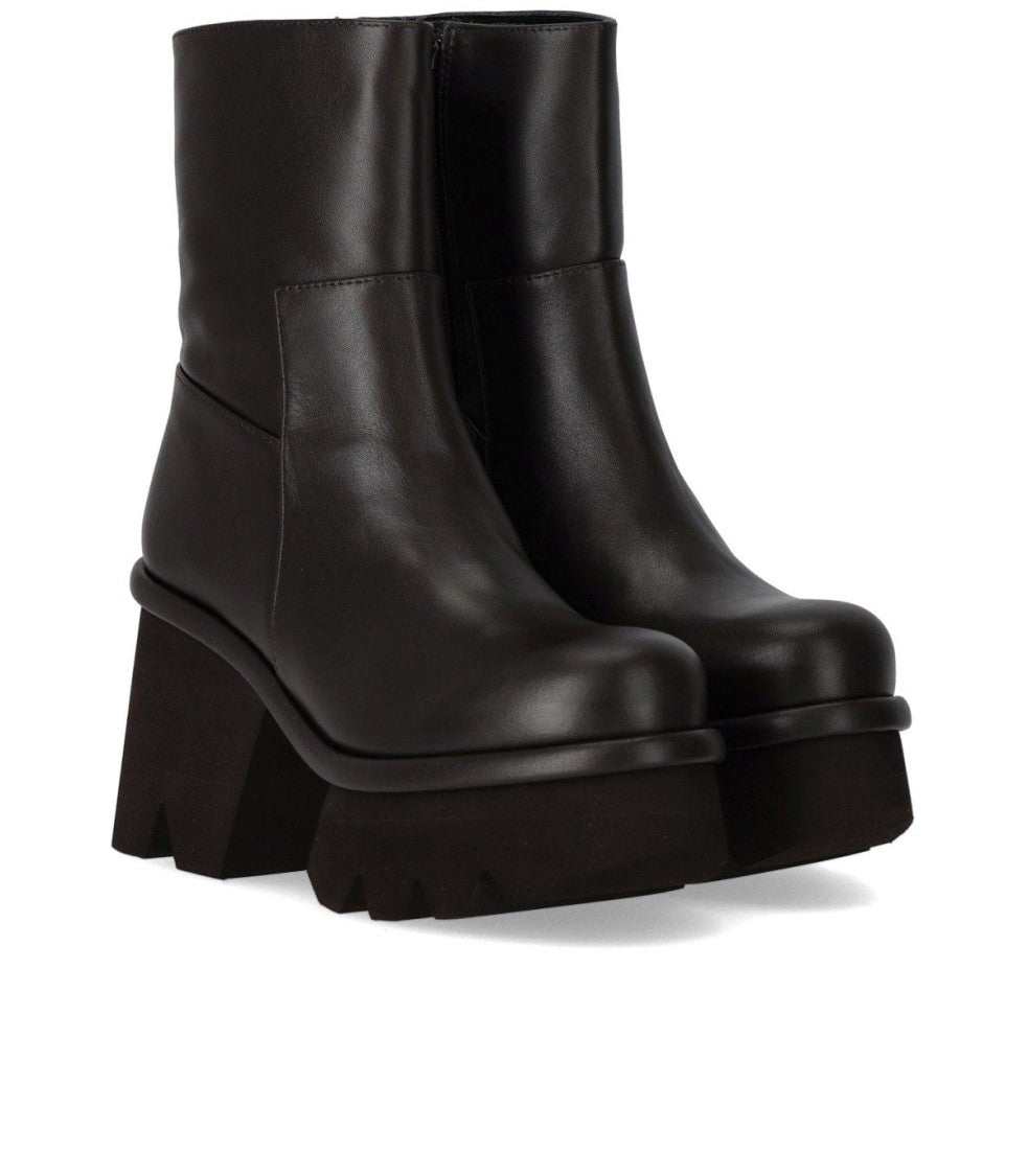 Paloma Barceló Hanne Ankle Boots With Chunky Rubber Sole And Zip Closure