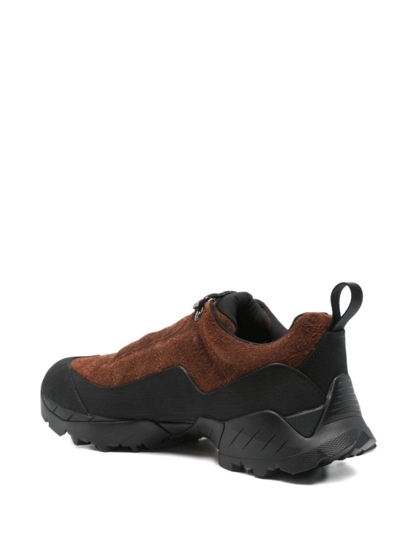 Roa Rugged Brown Flat Shoes With Textured Upper