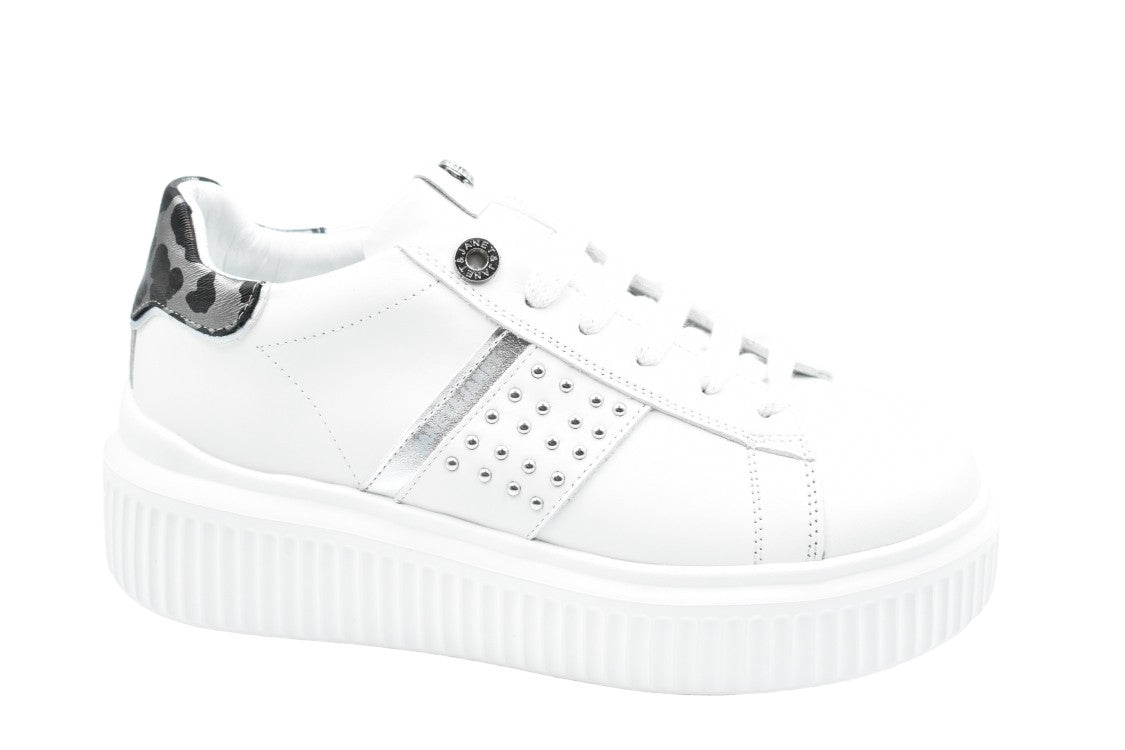 Janet & Janet White Platform Sneakers With Metallic Accents