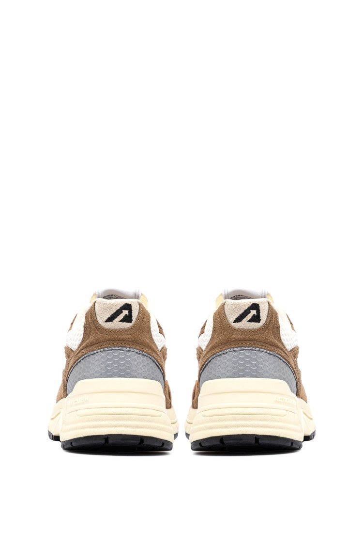 Autry Women’S Hyperway Suede Running Shoes