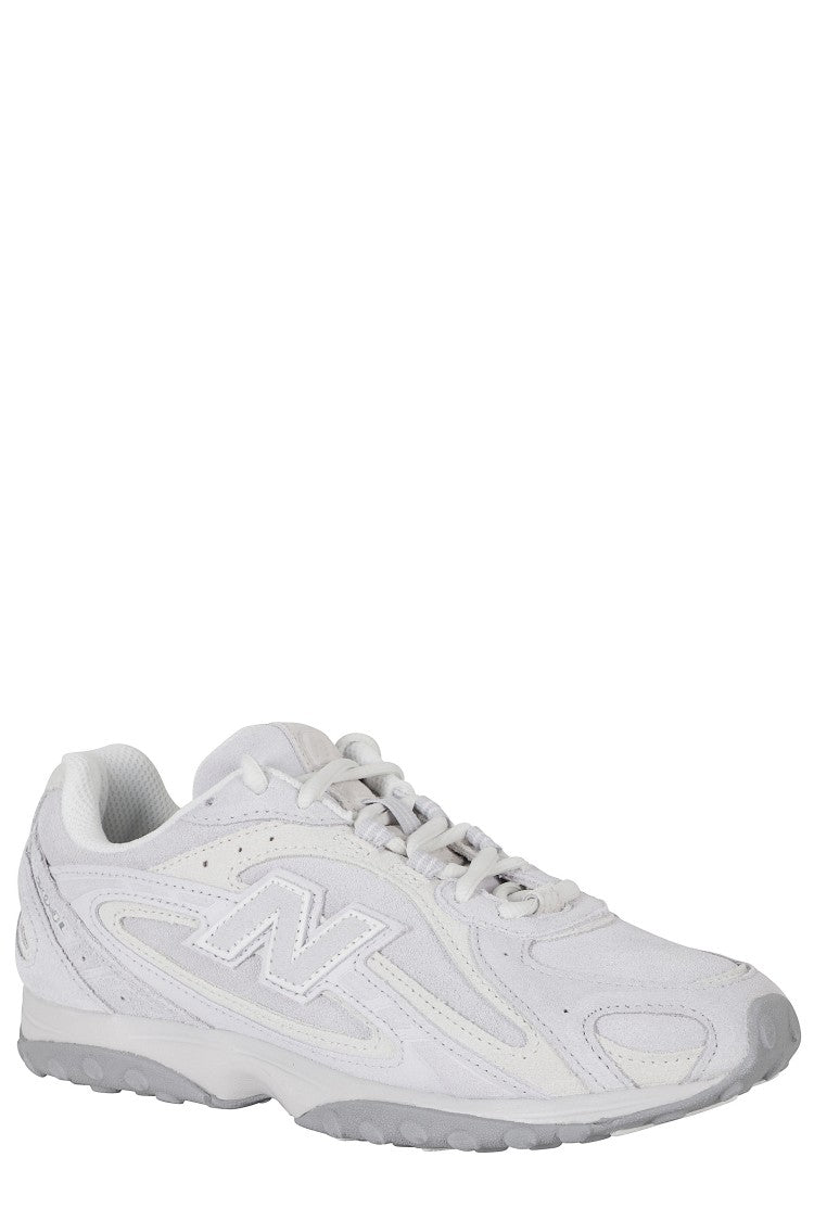 New Balance Lifestyle 204L Light Grey Suede Sneakers