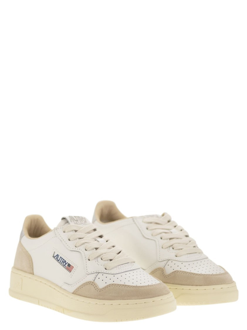 Autry Medalist Low - Leather Sneakers