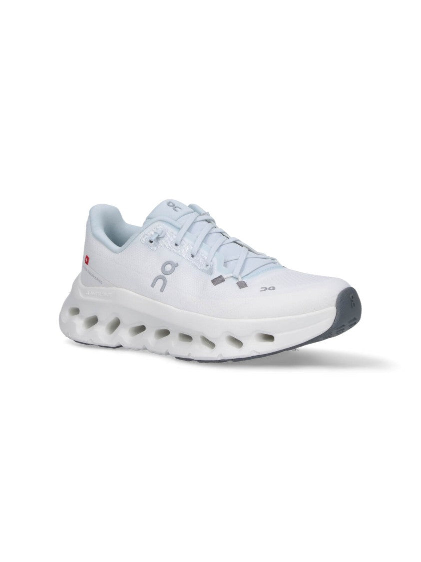 On White Sneakers With Blue Details And Logo Embroidery