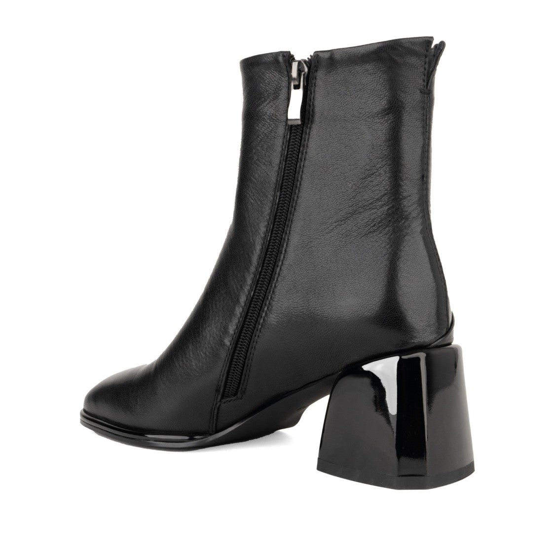 Linda Baumann Black Low Ankle Glossy Block Heel Leather Boots