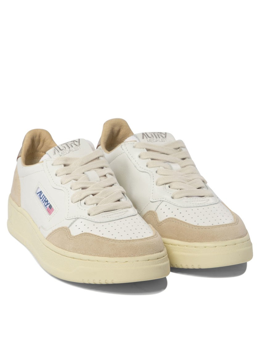 Autry "Medalist Low" Sneakers