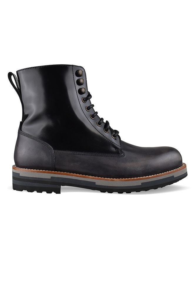 Dolce & Gabbana Shiny Black Leather Ankle Boots