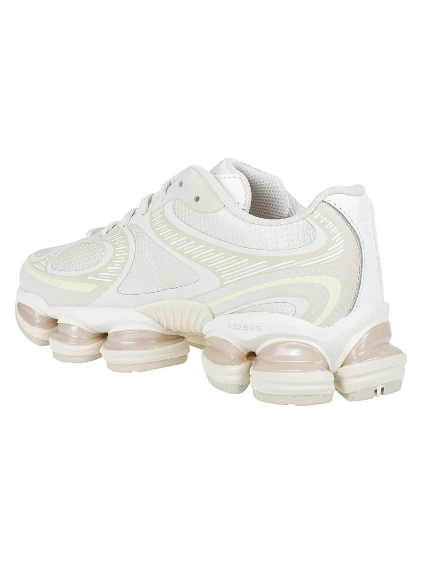 New Balance White 2000 Mesh Polyester Sneakers