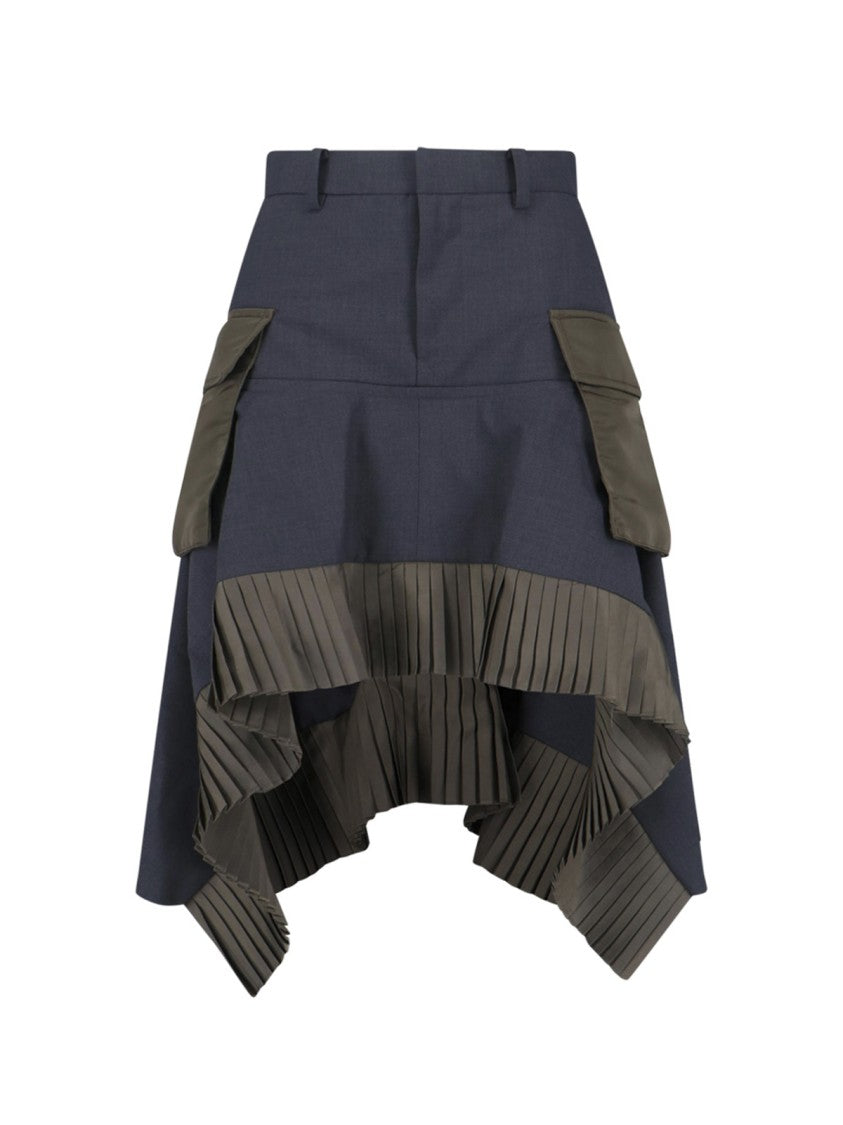 Sacai Versatile Grey Skirt With Smooth Texture