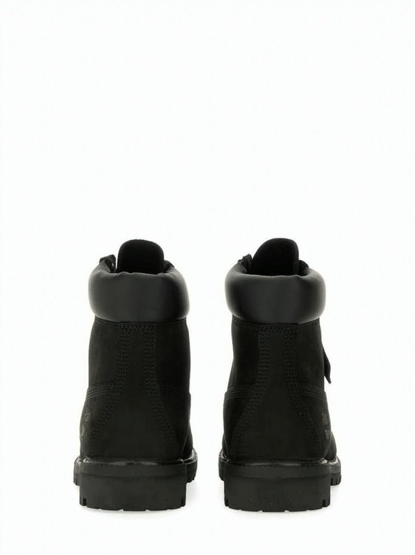 Timberland Durable Black Ankle Boots With Padded Collar And Rugged Sole