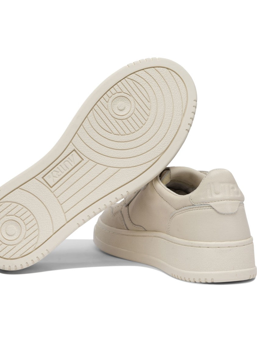 Autry "Medalist Low" Sneakers